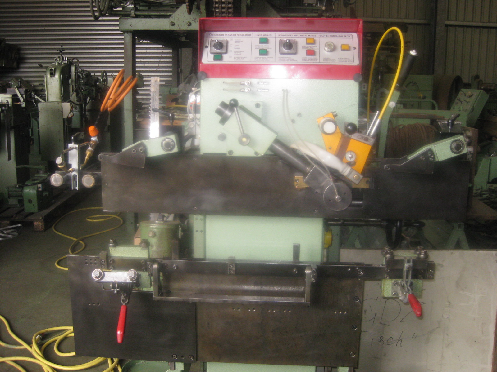 Stellitiermaschine halbautomatisch Fabrikat Iseli Typ SH1