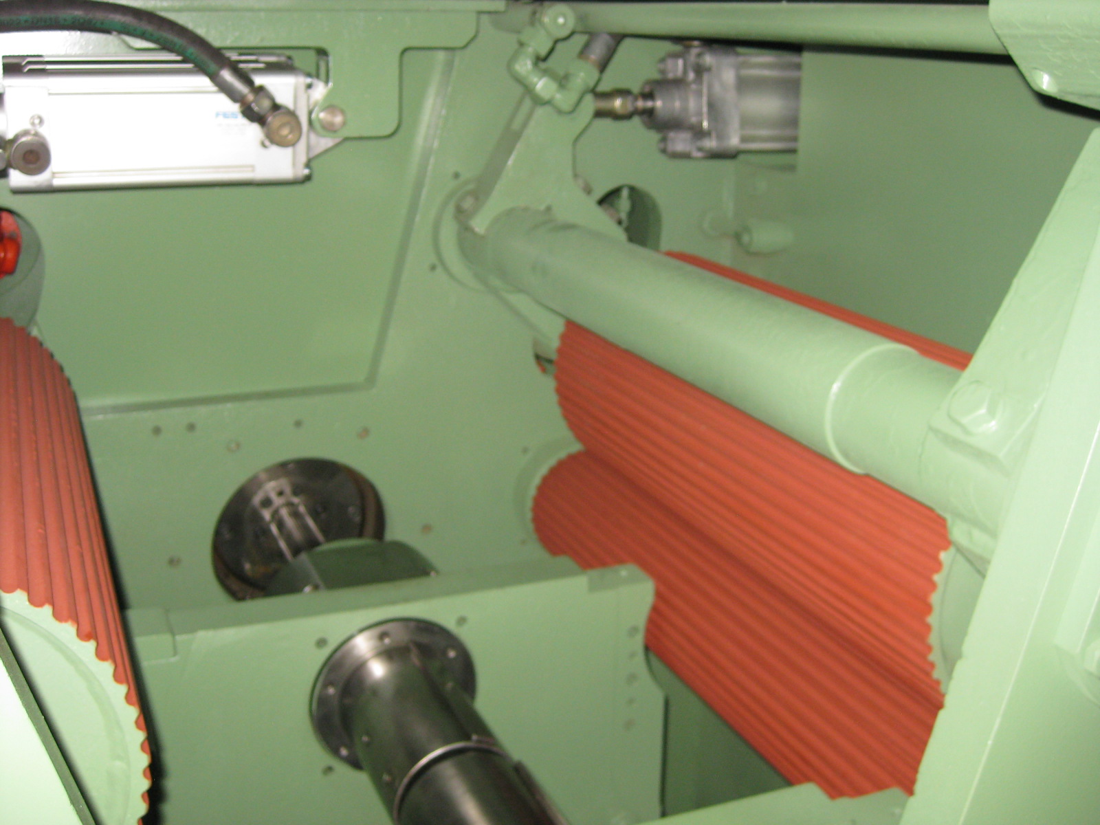 Besäummaschine mit automatischer Beschickung – Bild 2