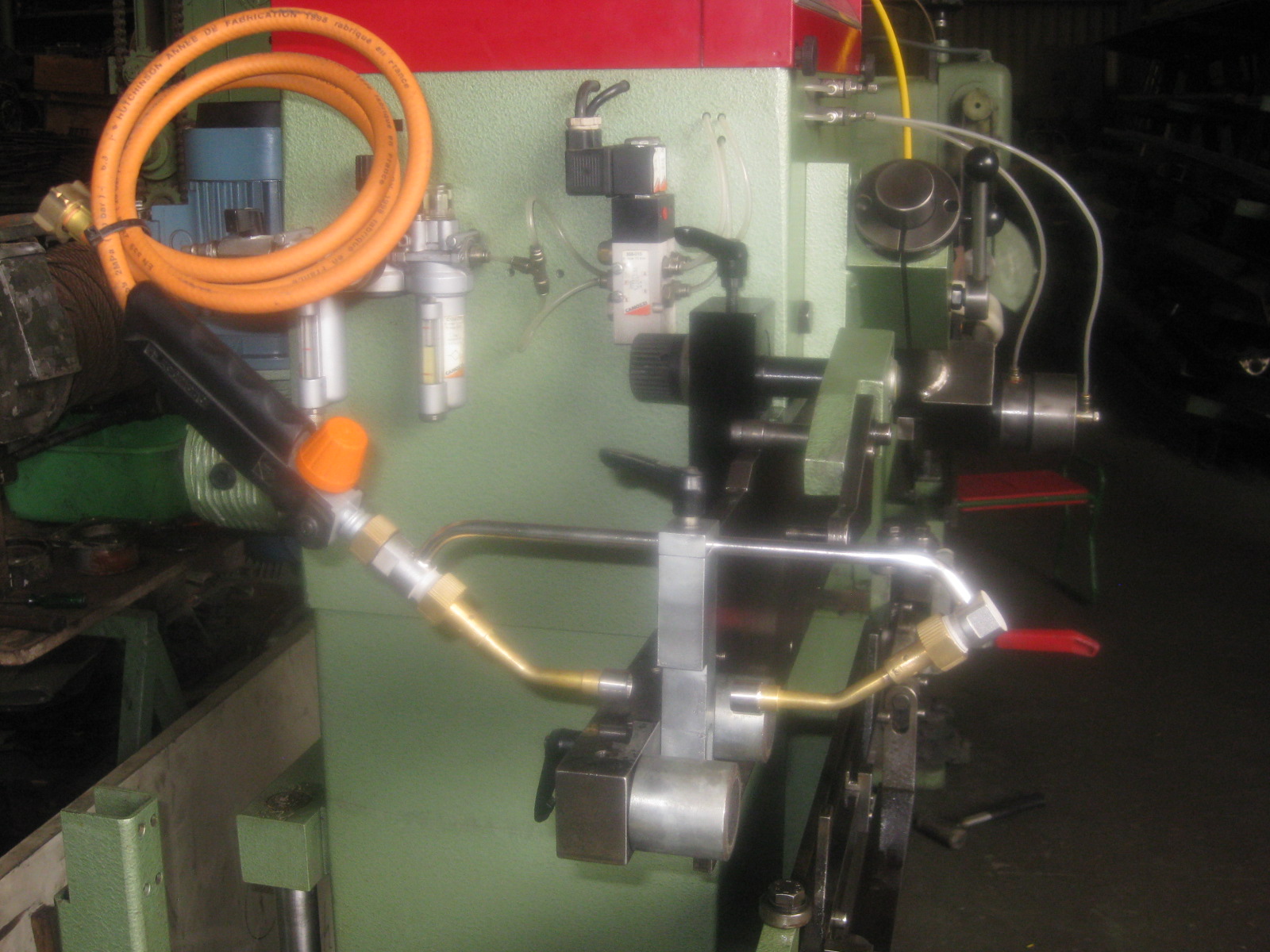 Stellitiermaschine halbautomatisch Fabrikat Iseli Typ SH1 – Bild 2